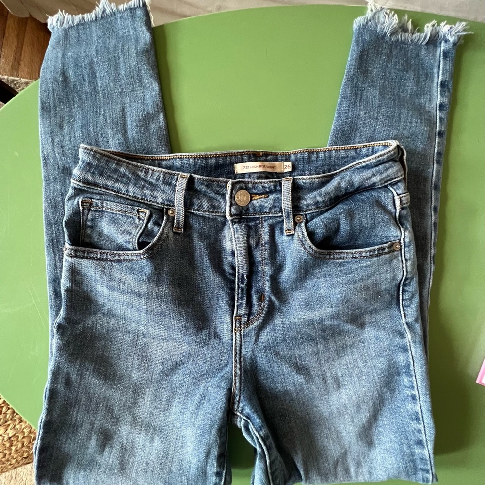 Levi’s 781 High Rise Skinny Frayed Hem